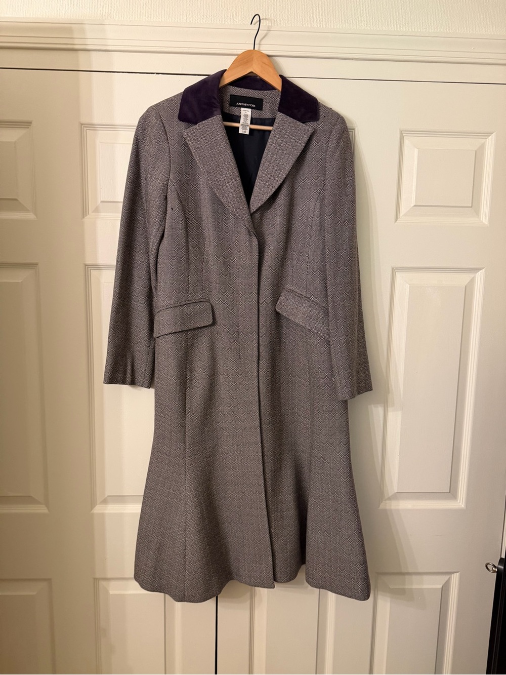Jones New York Gray Trench Coat with Purple Velvet Collar